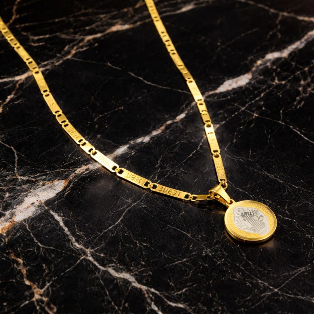 Eleva Tu Estilo con Accesorios que Marcan Presencia