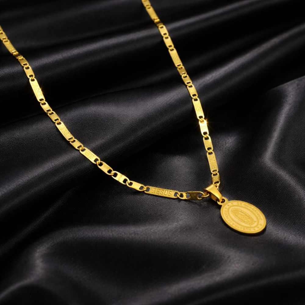 Eleva Tu Estilo con Accesorios que Marcan Presencia